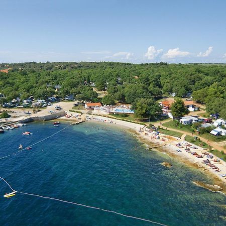 Fkk Adriatika In Fkk Solaris Naturist Resort Πόρετς Εξωτερικό φωτογραφία